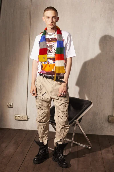 Look 32